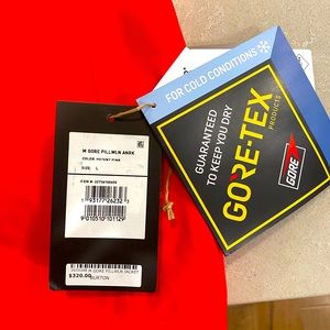 Brand New Burton/Goretex Ski/Snowboard Jacket.